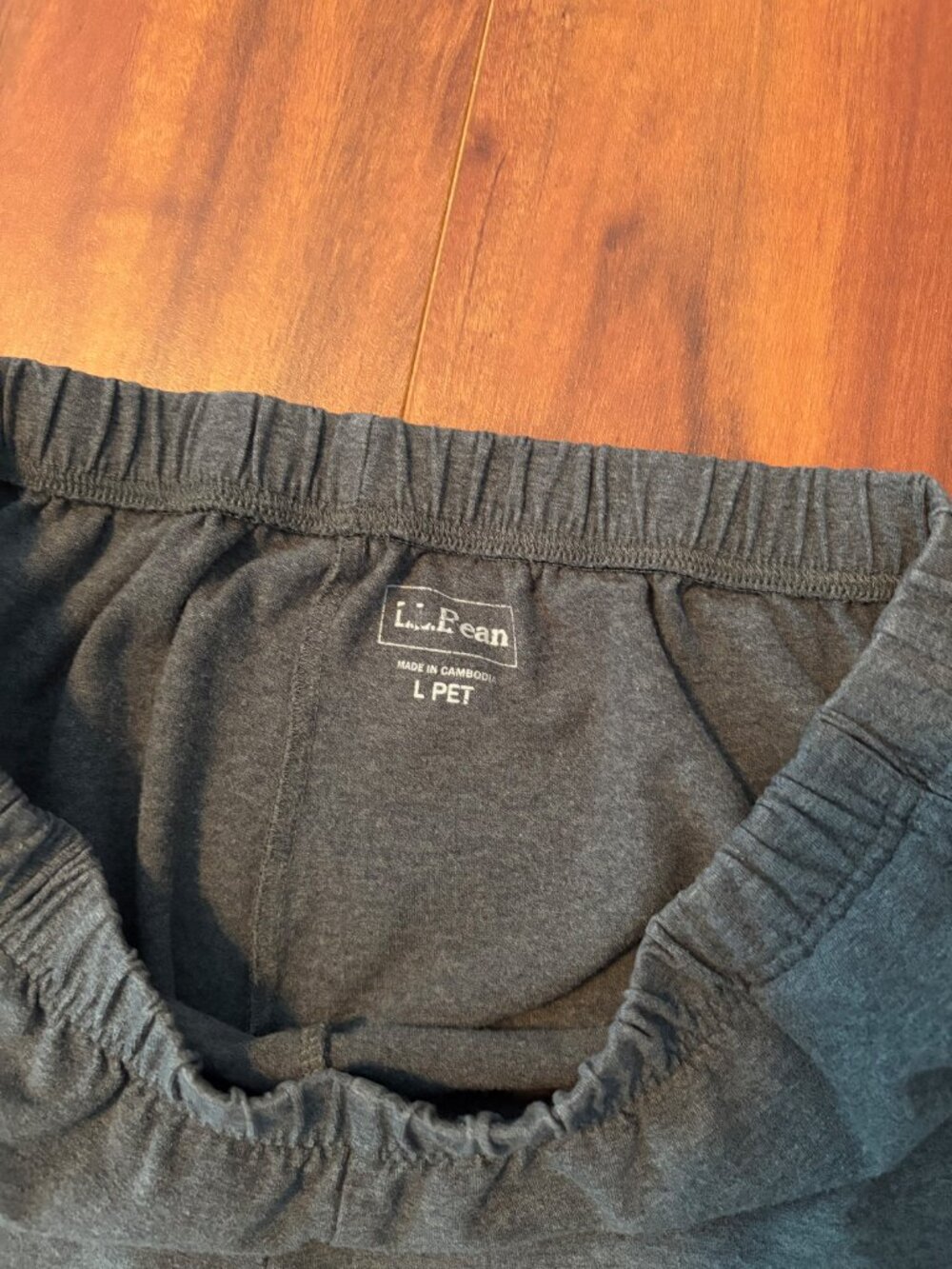 LL Bean Women's Perfect Fit Pants, Original Fit, "Dark Grey Heather" Lg Petite - Picture 4 of 4